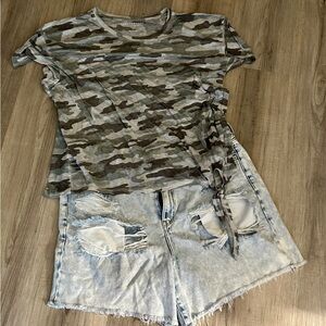 Lucky brand camouflage tshirt size xxl and American Eagle jean shorts size 18.